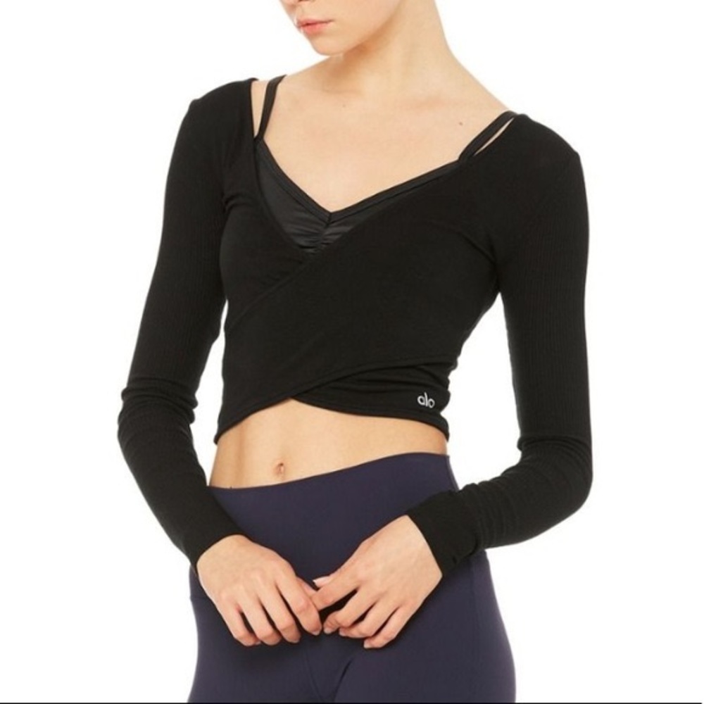 ALO Yoga Amelia Long Sleeve Crop - BLACK